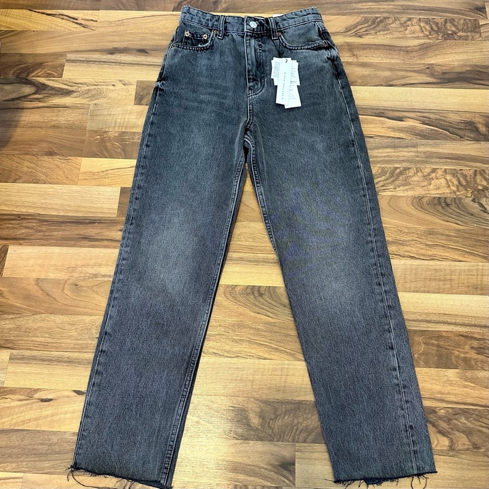 Zara Gray Washed Slim Leg Jeans Raw Hem High Waist The 90’s Mom Fit Size 0 US